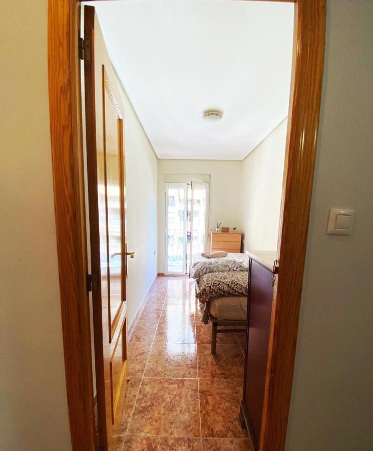 Rooms In Valencia Great Location In Shared Apartment Εξωτερικό φωτογραφία